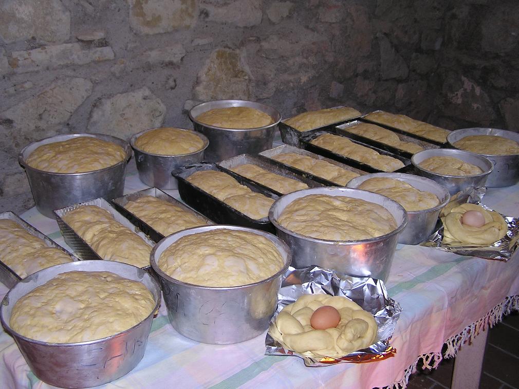 La Torta di Pasqua dopo la lievitazione.