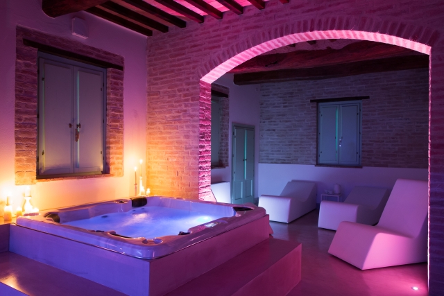 La Spa con jacuzzi e zona relax