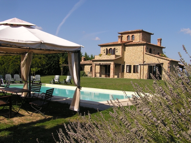 Il gazebo in piscina 